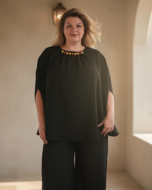 Black Crepe Poncho (Brown beads)